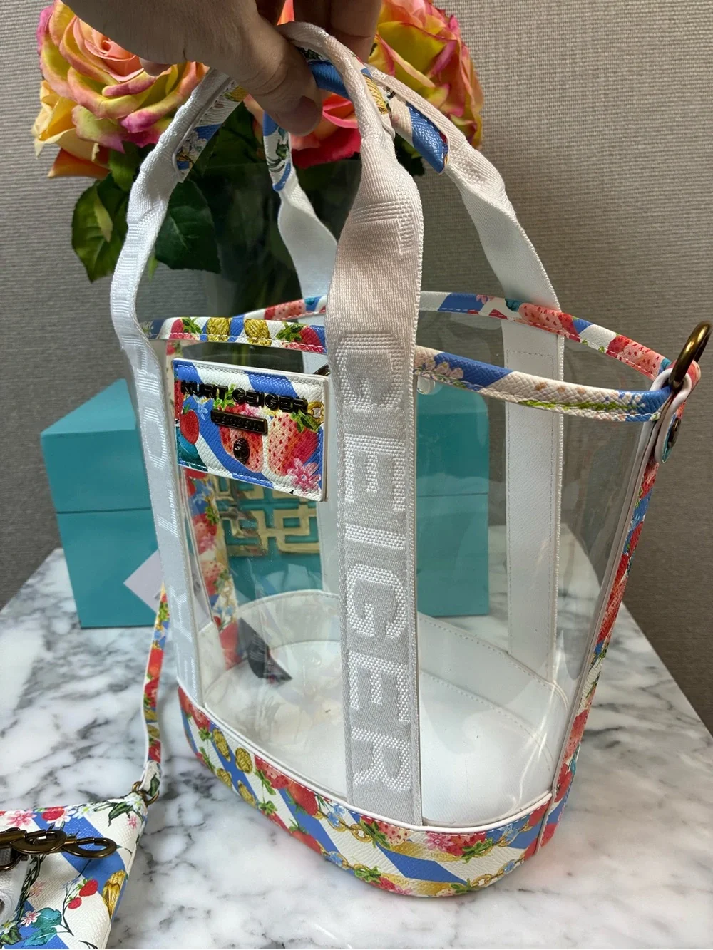 Kurt Geiger Small Hampstead Clear Vinyl Strawberries Tote & Matching Pouch - NWT - Picture 7 of 11